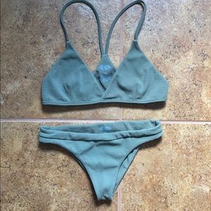 Benoa Swimwear set